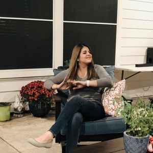 Meet your Posher, Yessica